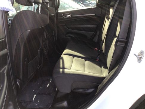 Used 2021 Jeep Grand Cherokee Freedom Edition image 13