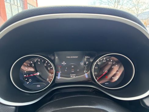 Used 2018 Jeep Compass Latitude w/ Popular Equipment Group AWD/4WD image 19