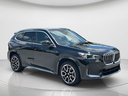 Certified 2026 BMW X1 xDrive28i w/ Convenience Package AWD/4WD image 3