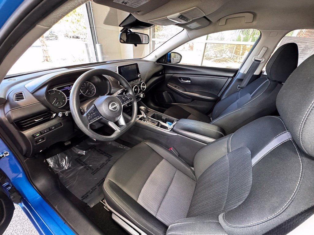 Used 2024 Nissan Sentra SV FWD image 17