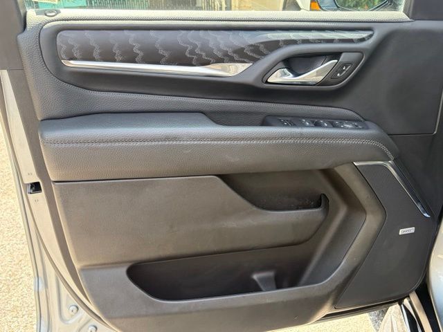 Used 2023 GMC Yukon XL Denali AWD/4WD image 10
