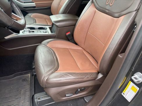 Used 2022 Ford Explorer King Ranch AWD/4WD image 16