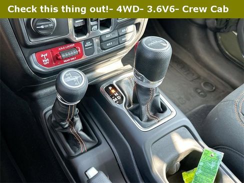 Used 2023 Jeep Gladiator Mojave w/ Cold Weather Group image 17