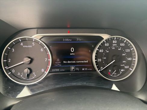 Used 2024 Nissan Sentra SR w/ SR Premium Package FWD image 19