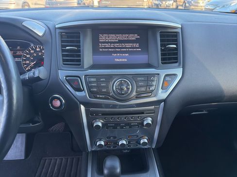 Used 2018 Nissan Pathfinder SL w/ SL Premium Package image 11