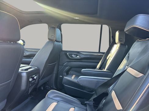 Used 2021 GMC Yukon XL AT4 w/ Technology Package image 17