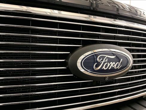 Used 2022 Ford F450 Platinum image 29