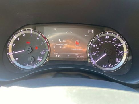 Used 2023 Toyota Highlander XLE AWD/4WD image 17