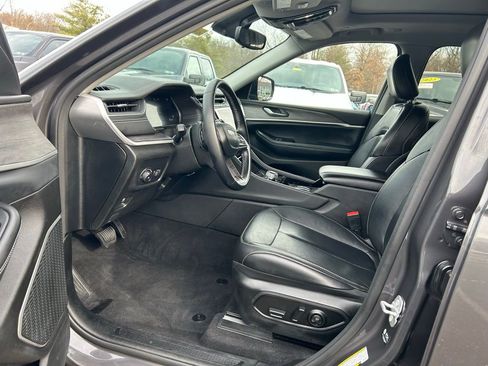 Used 2022 Jeep Grand Cherokee L Limited image 15