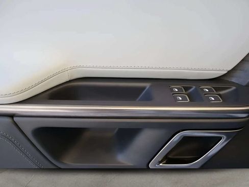Used 2024 Rivian R1S Adventure AWD/4WD image 25