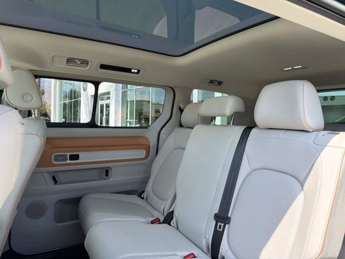 Certified 2025 Volkswagen ID. Buzz 1st Edition RWD image 10