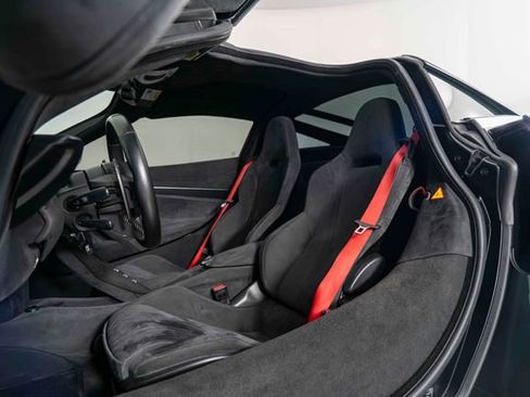 Used 2019 McLaren 720S Performance image 15