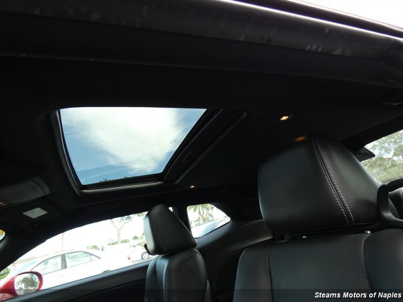 Used 2011 Dodge Challenger RWD image 36