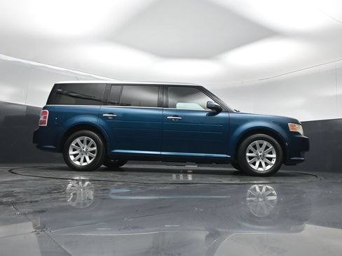 Used 2011 Ford Flex SEL FWD image 43