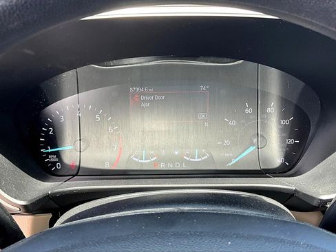 Used 2020 Ford Escape SE image 19