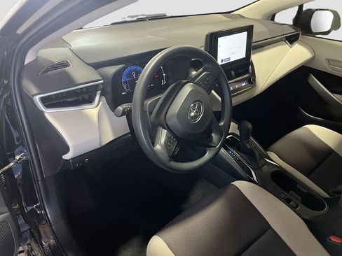 Used 2026 Toyota Corolla LE FWD image 9