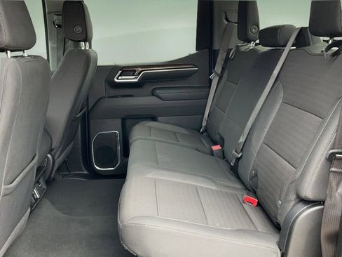 Used 2025 Chevrolet Silverado 1500 LT AWD/4WD image 15