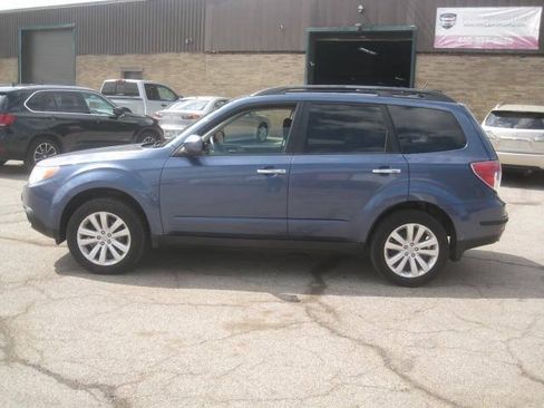 Used 2012 Subaru Forester 2.5X Premium w/ All-Weather Pkg AWD/4WD image 8