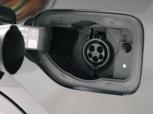 Used 2023 Jeep Grand Cherokee Summit image 85