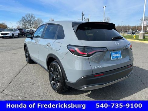 Used 2025 Honda HR-V Sport image 9