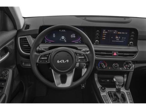 Certified 2025 Kia Seltos LX AWD/4WD image 10