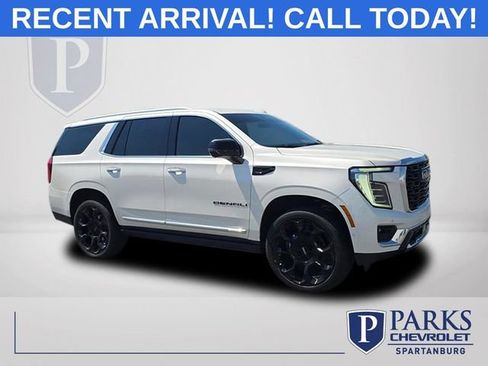Used 2025 GMC Yukon Denali w/ Denali Reserve Package AWD/4WD image 1