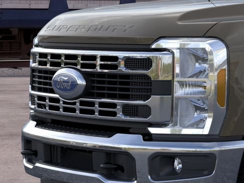 New 2026 Ford F250 XLT w/ FX4 Off-Road Package AWD/4WD image 35