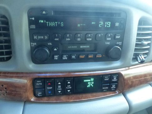 Used 2002 Buick Le Sabre Limited w/ Driver Confidence Pkg FWD image 23