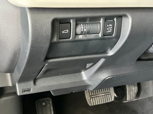 New 2026 Subaru Forester Premium image 32