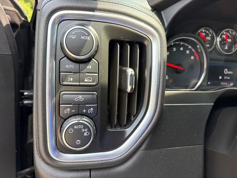 Used 2020 Chevrolet Silverado 1500 LT AWD/4WD image 18