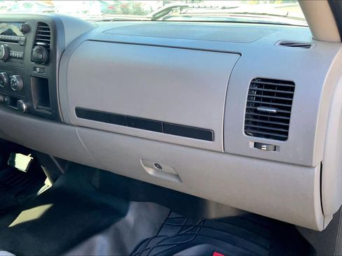 Used 2007 GMC Sierra 1500 W/T w/ Work Truck Preferred Package image 16