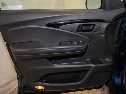 Used 2023 Honda Passport Elite image 13