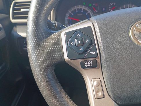 Used 2014 Toyota 4Runner SR5 image 15