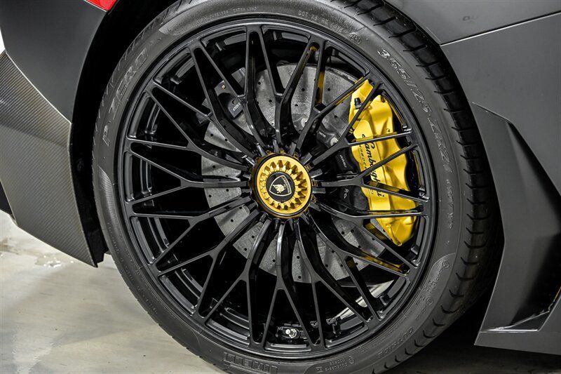 Used 2017 Lamborghini Aventador LP 750-4 Superveloce AWD/4WD image 30