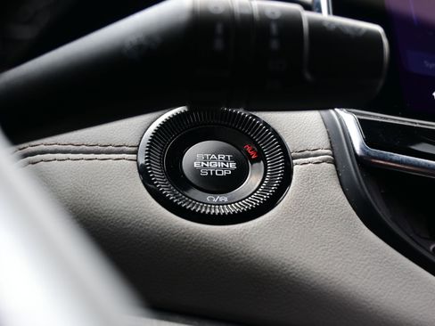 Used 2023 Jeep Compass Limited AWD/4WD image 19