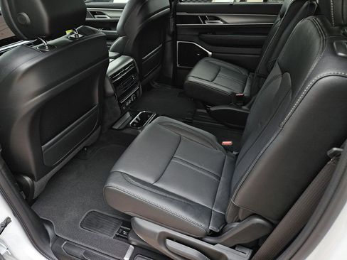 New 2026 Jeep Grand Wagoneer Limited AWD/4WD image 16