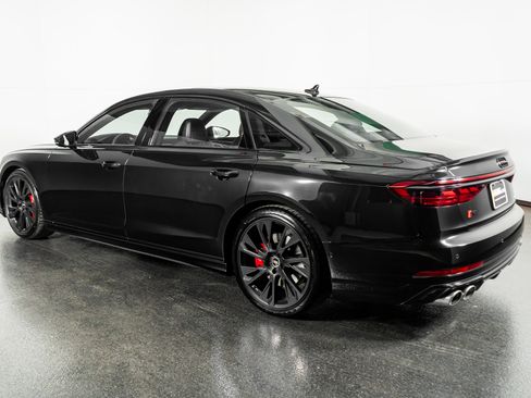 Used 2025 Audi S8 image 14