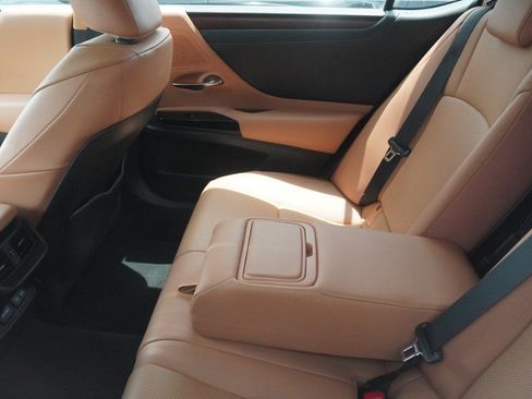 Used 2022 Lexus ES 350 w/ Premium Package FWD image 11