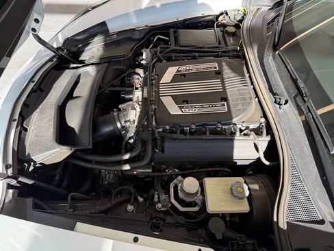 Used 2016 Chevrolet Corvette Z06 w/ 3LZ Preferred Equipment Group image 36