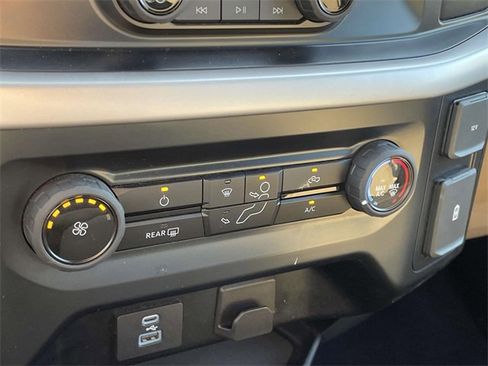 Used 2023 Ford F150 XLT image 19