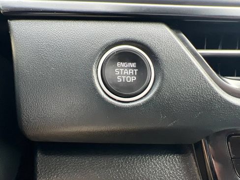 Certified 2025 Kia Seltos EX w/ EX Sunroof Package AWD/4WD image 63
