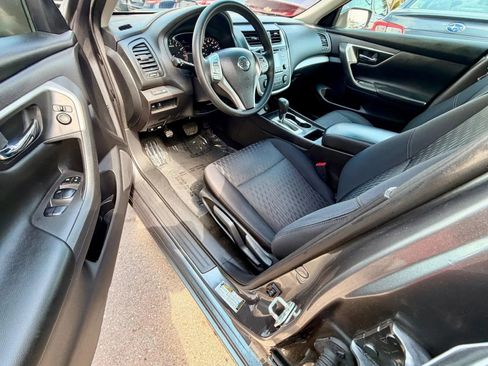 Used 2018 Nissan Altima 2.5 S image 9