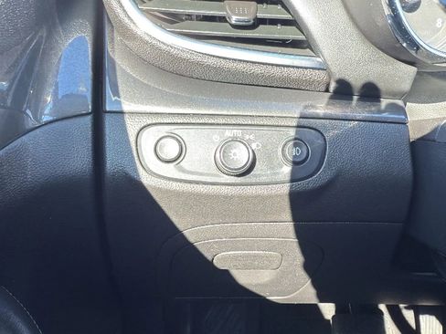 Used 2018 Buick Encore Essence AWD/4WD image 15