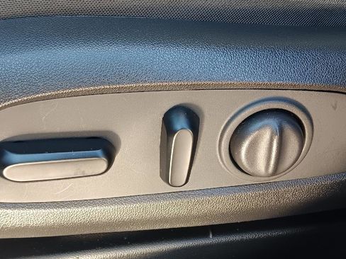 Used 2022 Chevrolet TrailBlazer LT image 9