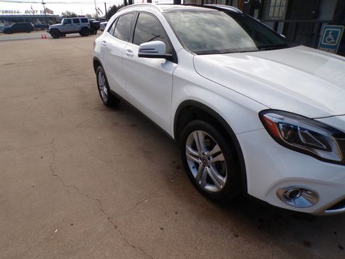 Used 2019 Mercedes-Benz GLA 250 GLA 250 4dr SUV image 4