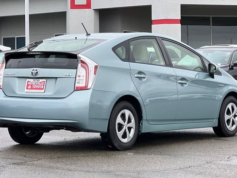 Used 2013 Toyota Prius Two image 2