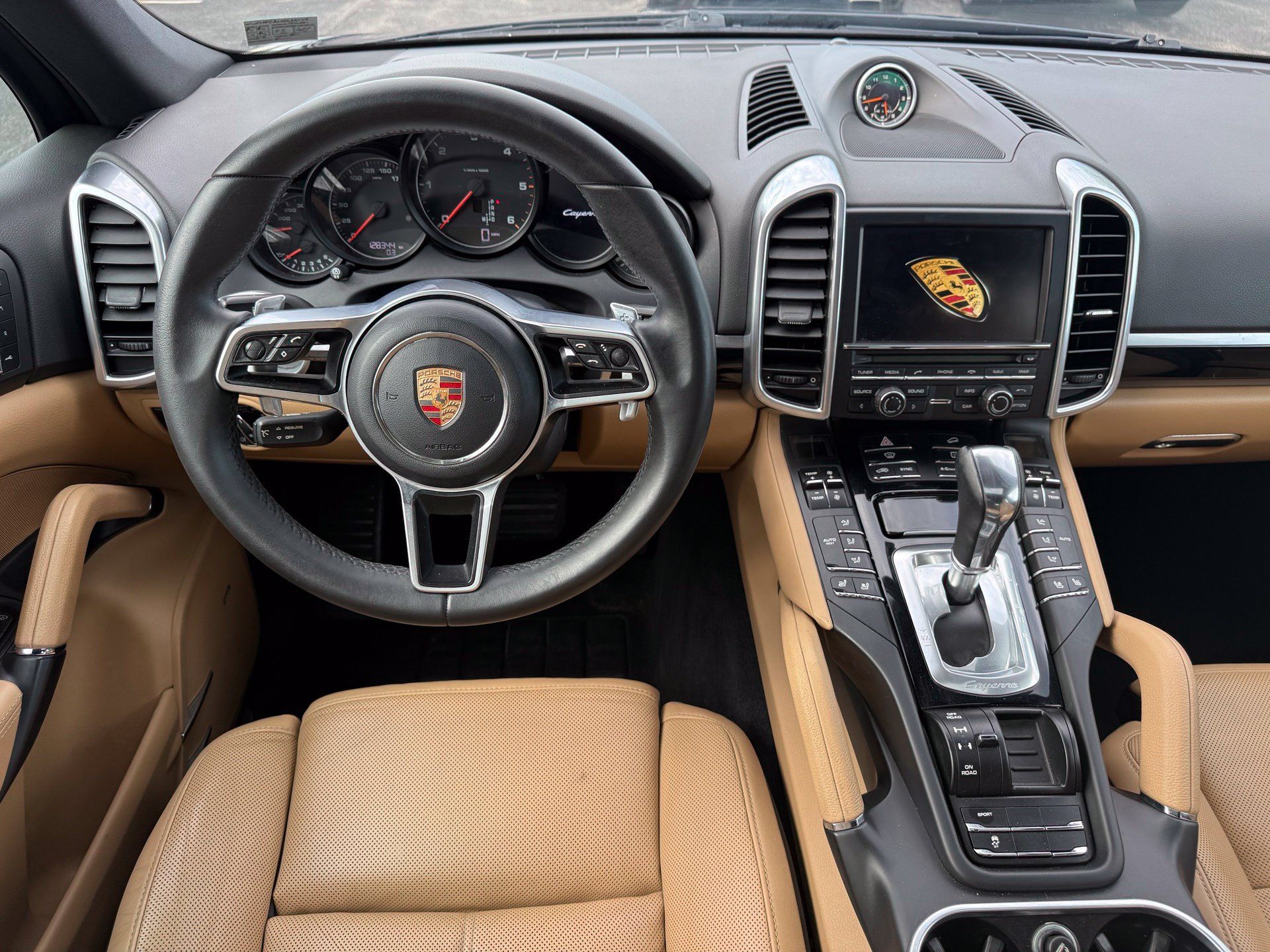 Used 2015 Porsche Cayenne Diesel AWD/4WD image 14