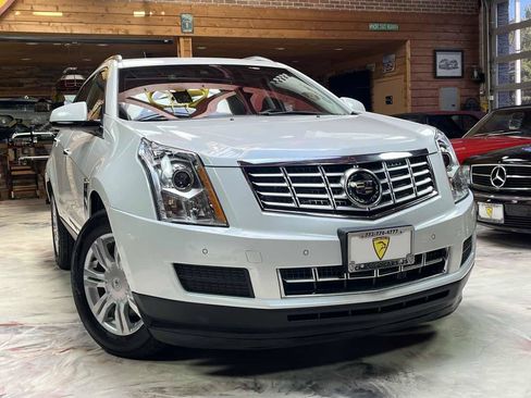 Used 2016 Cadillac SRX Luxury w/ Driver Assist Package FWD image 4