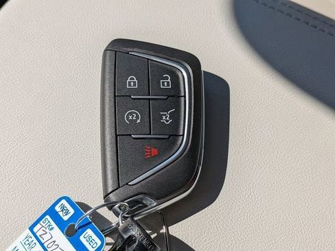 New 2026 Cadillac Vistiq Sport w/ LPO, Floor Liner Package image 34