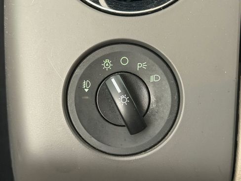 Used 2014 Ford Expedition XLT RWD image 27